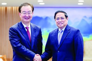 PM hosts leader of Yunnan provincial Party Committee
