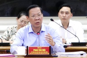 Chairman of the HCMC People’s Committee Phan Van Mai speaks at the event. (Photo: SGGP)