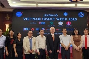 Delegates at the press conference. (Photo: baohaugiang.com)