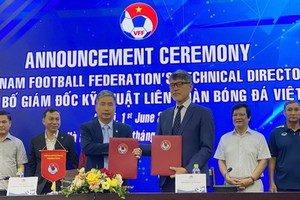 The Vietnam Football Federation announces its new technical director Koshida Takeshi on June 1. (Photo: qdnd.vn)