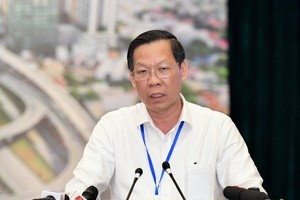 Chairman of the HCMC People’s Committee Phan Van Mai proposes specific mechanisms and policies for the southeast region. (Photo: SGGP)