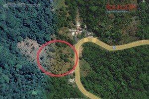 Google Earth showed that the area behind the police station which was buried in the landslide in Bao Loc Pass in Lam Dong Province was a green zone with sparse and dense vegetation in 2019.