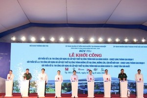 At the groundbreaking ceremony (Photo: VNA)