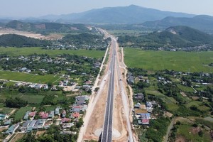 Expressway reducing travel time between Hanoi, Nghe An temporarily opens