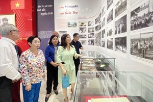 Delegates visit Moncada Village’s memorial house. (Photo: SGGP)