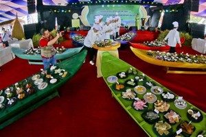 As many as 200 dishes are introduced at the event. (Photo: VNA)