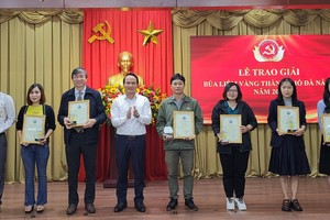 The Sai Gon Giai Phong Newspaper won the C Prize at the Bua Liem Vang (Golden Hammer and Sickle) Award 2023 which the Party Committee of the central coastal city of Da Nang launched. (Photo:SGGP)