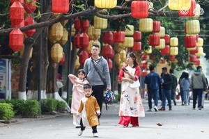 Hanoi welcomes about 653,000 visitors in seven-day Lunar New Year (Tet) holiday (Photo: SGGP)