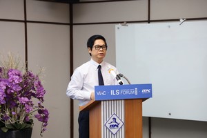 Mr. Vu Tien Loc, Chairman of VIAC, speaks at the meeting. (Photo: SGGP)