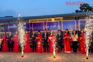 At the ribbon cutting ceremony (Photo: SGGP)