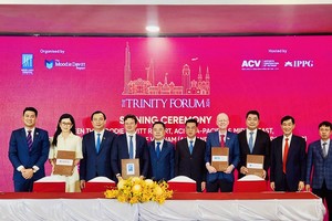 At the signing ceremony (Photo: SGGP)