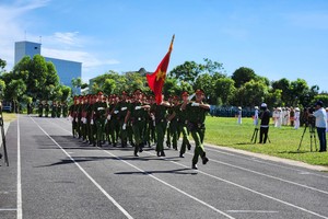 The Duy Xuyen District's police at the launching ceremony of grassroots-level security and order protection force in Quang Nam Province (Photo: SGGP)