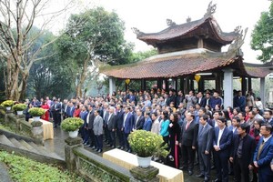 A ceremony marking the 232nd death anniversary of Great Physician Hai Thuong Lan Ong Le Huu Trac is held in Ha Tinh Province in 2023. (Photo: SGGP)