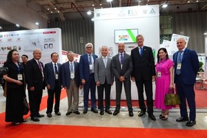 18 Italian companies present their production at the 24th International Shoes & Leather Exhibition. (Photo: SGGP)