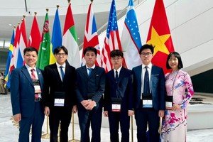 Vietnamese students participate in the IBO 2024.