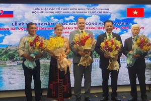 Participants at the get-together (Photo: SGGP)