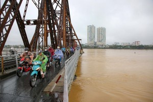 Hanoi removes the Level 2 flood alert on the Red River. (Photo: SGGP)