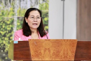 Chairwoman of the HCMC People’s Council Nguyen Thi Le speaks at the conference. (Photo: SGGP)