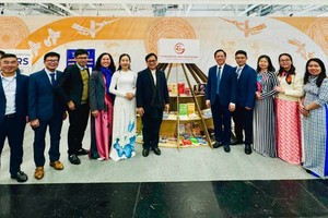 The delegation of officials of the HCMC Department of Information and Communications at the Frankfurt Book Fair 2024