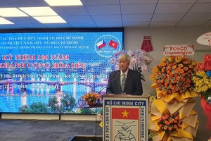 Chairman of the Vietnam-Czech Friendship Association in HCMC, Nguyen Muoi speaks at the event. (Photo: SGGP)