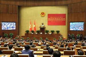 Participants at the national conference held by the Politburo and the Party Central Committee’s Secretariat in Hanoi on January 13 morning. (Photo: SGGP)