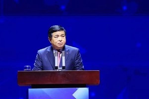 Deputy Prime Minister Nguyen Chi Dung speaks at the Vietnam Innovation and Private Capital Investment Forum 2025 (VIPC Summit 2025) in Hanoi on April 22. (Photo: VNA)