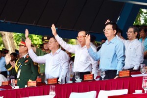 Delegates attend the State-level military parade rehearsal celebrating the 50th anniversary of Southern Liberation and National Reunification (April 30, 1975-2025) in Ho Chi Minh City on April 27. (Photo: SGGP)