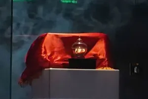 The heart sarira of Bodhisattva Thich Quang Duc is dislayed at the Vietnam Quoc Tu Pagoda in Ho Chi Minh City for public veneration on May 6–10. (Photo: SGGP)