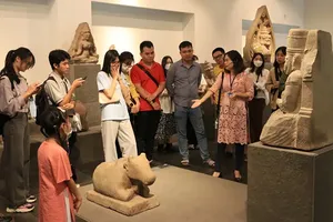 Visitors visit Ho Chi Minh City Museum of History. (Photo: SGGP)