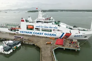 The Vietnam Coast Guard vessel CSB 8001 docked at Squadron Port 301 in Ho Chi Minh City’s Phuoc Thang Ward (Photo: SGGP)