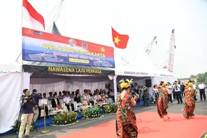 An art performance by the Indonesian Coast Guard during a cultural exhanche between the two sides (Photo: SGGP)