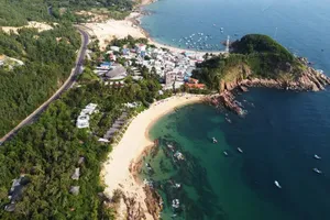 A fishing village in the former province of Bin Dinh (Photo: SGGP)