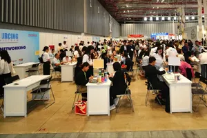 Boosting trade promotion activities to help enterprises expand export markets - Businesses engage in B2B networking at 'Vietnam International Sourcing 2025'