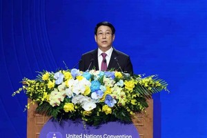 Vietnamese State President Luong Cuong delivers the welcome remarks at the Signing Ceremony of the United Nations Convention against Cybercrime (Hanoi Convention) at the National Convention Centre in Hanoi on October 25. (Photo: VNA)