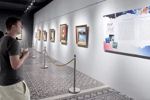 Visitors visit the exhibition at the HCMC Fine Arts Museum. (Photo: SGGP)