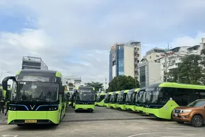 Ho Chi Minh City has converted all 58 compressed natural gas (CNG) buses to electric buses on routes No. 33 and No. 150. (Photo: SGGP)