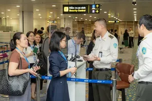 The Civil Aviation Authority of Vietnam calls for reviews of Lunar New Year air travel plans. (Photo: SGGP)