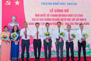 Công bố các quyết định về việc thành lập Đảng bộ phường 1 (mới)