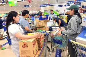 Các siêu thị tại miền Trung đảm bảo cung ứng hàng trong mưa lũ