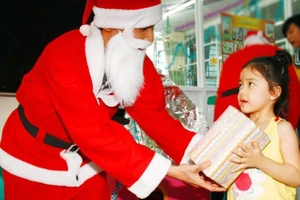 Thu hồi văn bản "cấm trang trí noel trong trường học" sau khi phụ huynh phản ứng