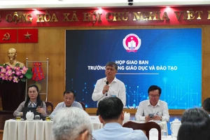 Trường học gặp khó trả lương giáo viên khi thực hiện tinh giản biên chế