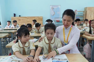 Học sinh Trường Tiểu học Hùng Vương (quận Tân Bình) trong giờ học vào cuối tháng 4-2025
