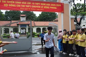 Học sinh tham gia Kỳ thi tuyển sinh lớp 10 THPT công lập năm học 2025-2026 tại điểm thi Trường THPT chuyên Lê Hồng Phong
