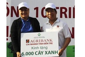 Agribank Bến Tre phát động trồng 6.000 cây điệp vàng