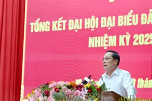 Phó Bí thư Tỉnh uỷ Vĩnh Long Lâm Minh Đằng phát biểu tại hội nghị. Ảnh: TÍN HUY