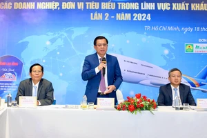 Thứ trưởng Bộ LĐTB-XH Nguyễn Bá Hoan phát biểu tại tọa đàm