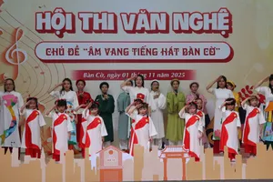 Hội thi văn nghệ với chủ đề “Âm vang tiếng hát Bàn Cờ” thu hút 51 đội với hơn 600 thí sinh tham gia tranh tài
