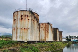 广南省大禄县大新乙醇生产厂至今仍然是有限度生产。