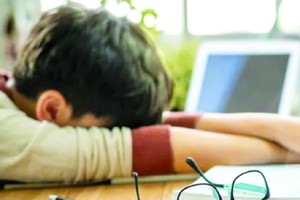 应该让孩子有更多时间在户外以接触自然光。