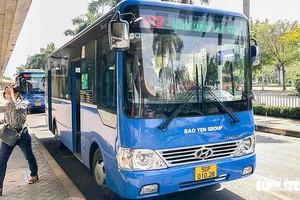 本市现有2209辆正在运作的巴士，其中546辆是绿色巴士（使用电力或CNG洁净能源）。